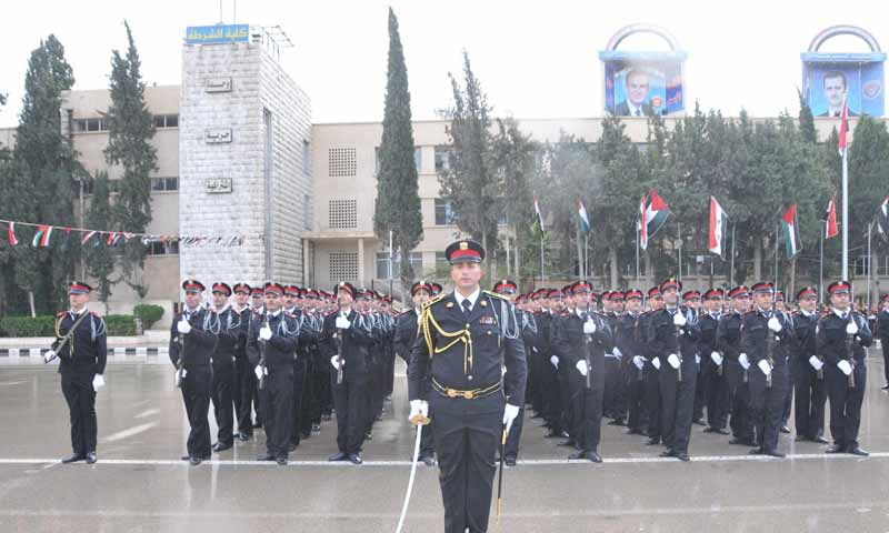 عناصر من الشرطة التابعة لنظام الأسد